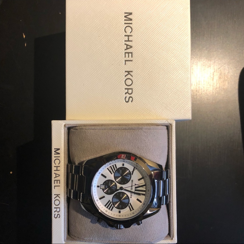 Mk Watch - Picture 3 of 7